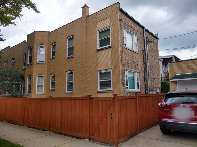 2925 W Logan Blvd, Unit 1R in Chicago, IL - Building Photo