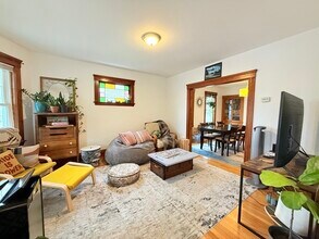 67 Pinkert St in Medford, MA - Building Photo - Building Photo