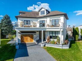 31 Seaside Ct in Margate City, NJ - Building Photo