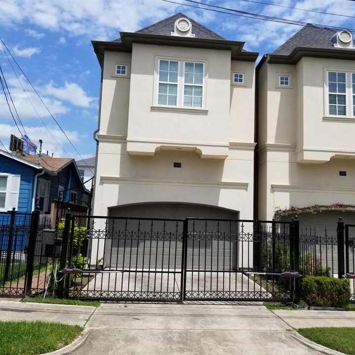 1035 E 28th St in Houston, TX - Building Photo