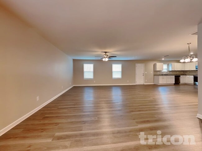 357 Indian River Dr in Jefferson, GA - Foto de edificio - Building Photo