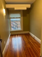 98 Main St, Unit 2nd Fl in Northampton, MA - Building Photo - Building Photo