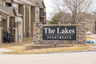 The Lakes Apartments in Kansas City, MO - Foto de edificio - Building Photo