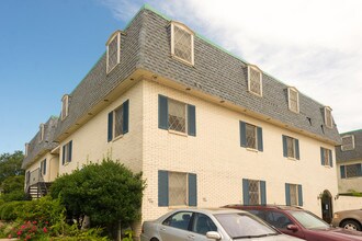 2134 Metairie Ave in Metairie, LA - Building Photo - Building Photo