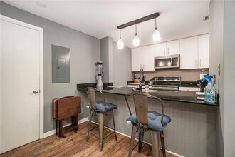 3501 Roswell Rd in Atlanta, GA - Building Photo - Building Photo