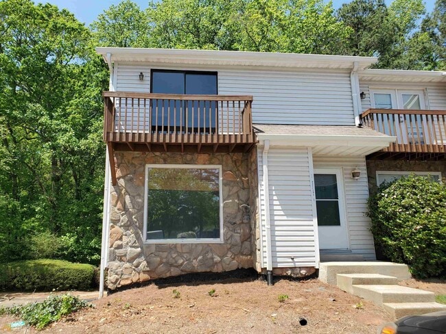 property at 1 Duffers Ct