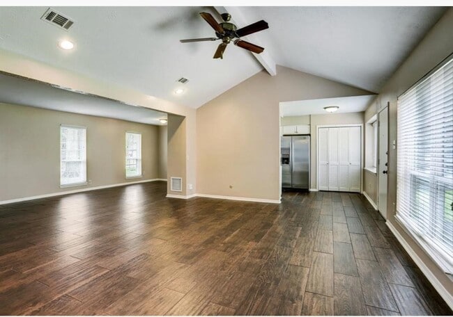 13822 Wickersham Ln in Houston, TX - Building Photo - Building Photo