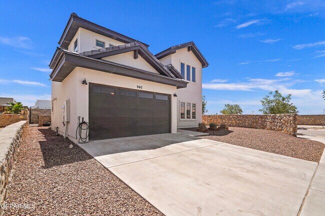 940 Rothbury St in El Paso, TX - Building Photo - Building Photo