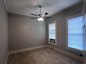 712 40th St in Galveston, TX - Building Photo - Building Photo