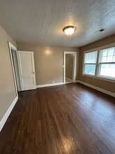 5405-5407 Harrison St in Kansas City, MO - Foto de edificio - Building Photo