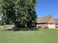 8488 Wolf Valley Ln in Bartlett, TN - Foto de edificio - Building Photo