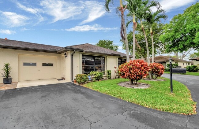 property at 4660 Greentree Pl