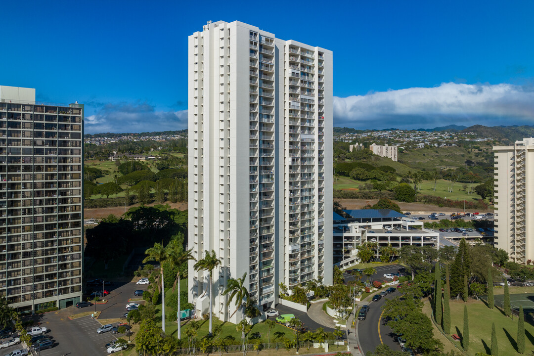 Pearl Two Condominium in Aiea, HI - Building Photo