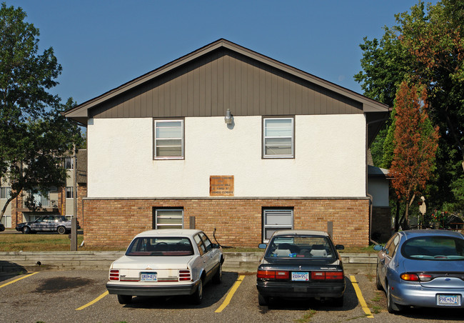 2500 County Road I in Mounds View, MN - Building Photo - Building Photo