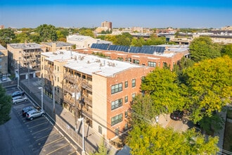Clifton Magnolia Apartments in Chicago, IL - Building Photo - Building Photo