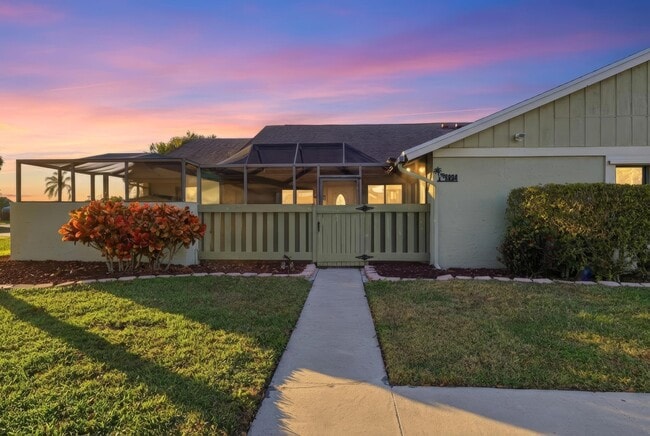 5694 Northpointe Ln in Boynton Beach, FL - Building Photo - Building Photo