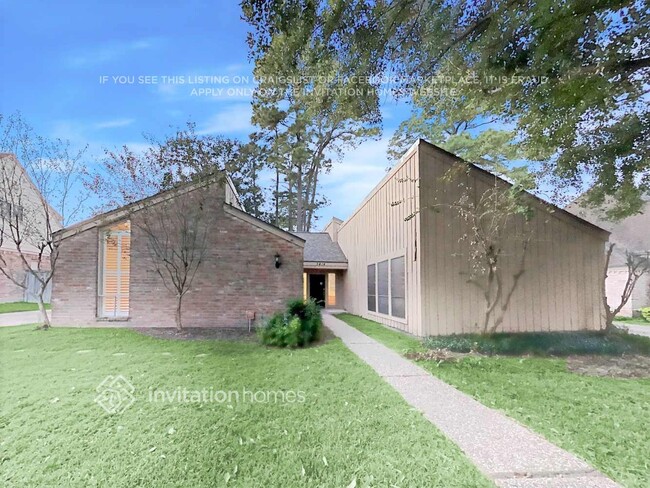 property at 3414 Creekbriar Dr