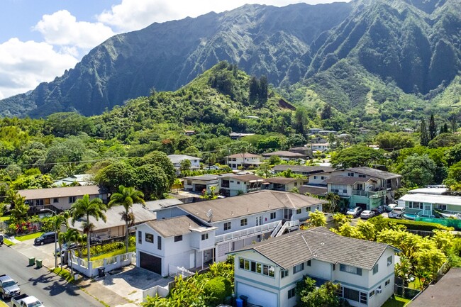 47-544 Hakuhale St in Kaneohe, HI - Foto de edificio - Building Photo