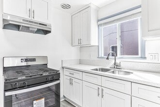 727 Olive Ave, Unit 01 in Long Beach, CA - Building Photo - Building Photo