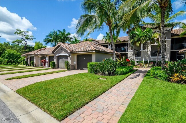 9832 Venezia Cir in Naples, FL - Building Photo - Building Photo