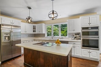 66 Pumping Station Rd in Ridgefield, CT - Building Photo - Building Photo