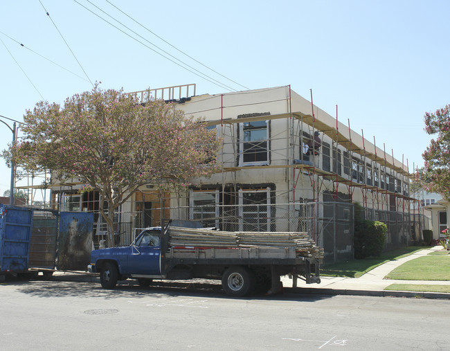 15 N Valencia St in Alhambra, CA - Foto de edificio - Building Photo