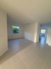 16202 SW 147th Ave in Miami, FL - Building Photo - Building Photo
