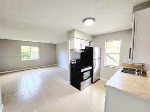191 SW 15th St in Pompano Beach, FL - Building Photo - Building Photo