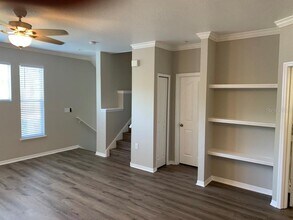 2443 Legacy Lake Dr in Maitland, FL - Building Photo - Building Photo