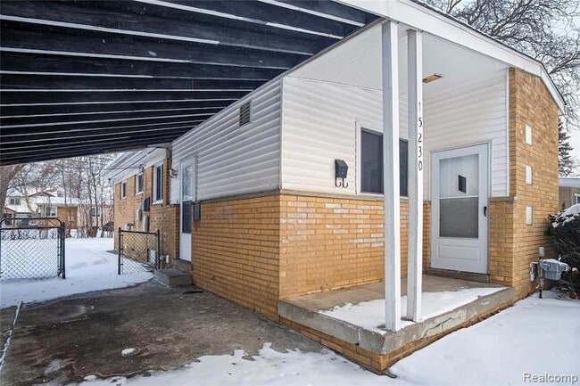 15320 Marlow St in Oak Park, MI - Building Photo - Building Photo