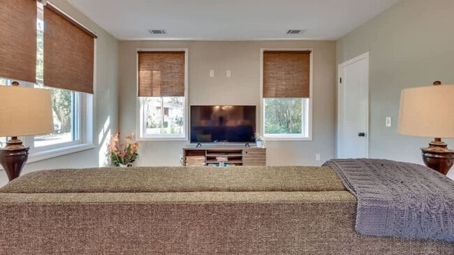 property at 2601 Dogwood Ave
