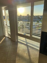 1041 Hillsboro Mile, Unit 19 in Hillsboro Beach, FL - Building Photo - Building Photo