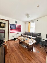 45 Litchfield St, Unit 2 in Boston, MA - Building Photo - Building Photo