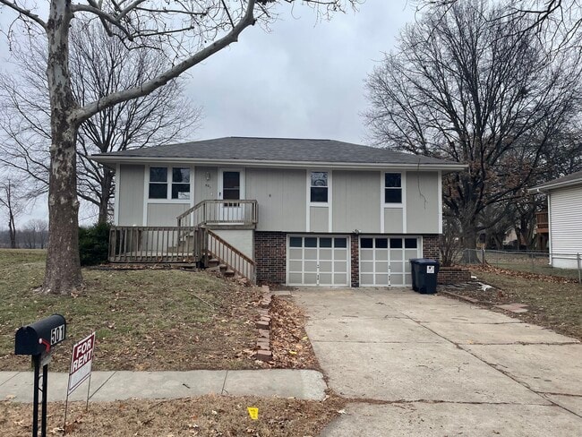 property at 501 SE Claremont St