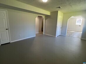 1307 King St in Charlottesville, VA - Foto de edificio - Building Photo