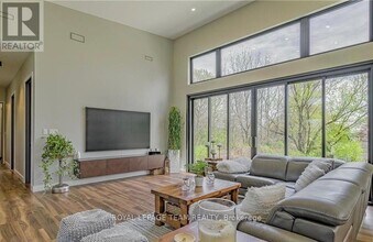 8 Headlands Way in Leeds and The Thousand Islands, ON - Foto de edificio - Building Photo