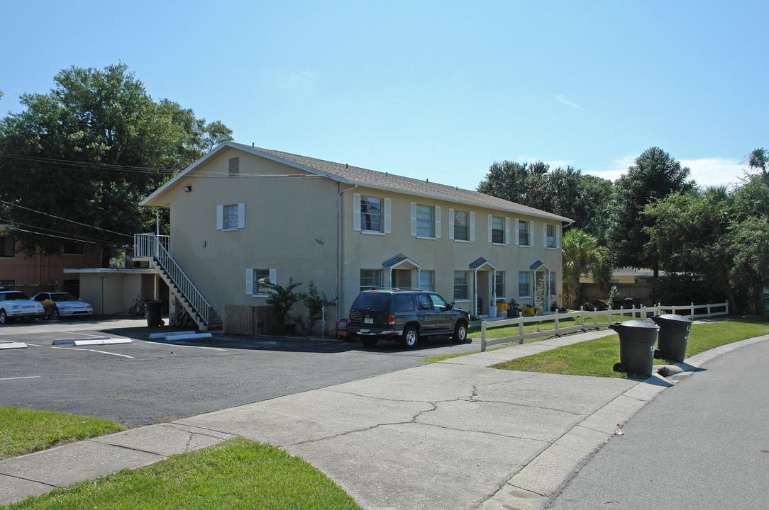 1287 Pierce St in Clearwater, FL - Foto de edificio