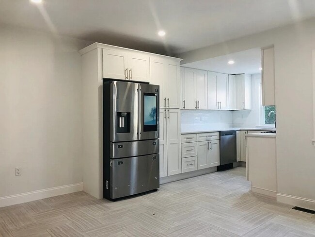 31 Middle St, Unit A