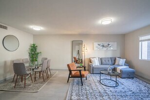 8550 E McDowell Rd in Scottsdale, AZ - Building Photo