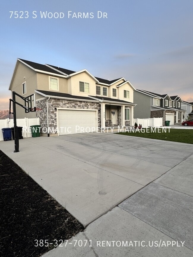 7523 Wood Farms Dr in West Jordan, UT - Building Photo - Building Photo