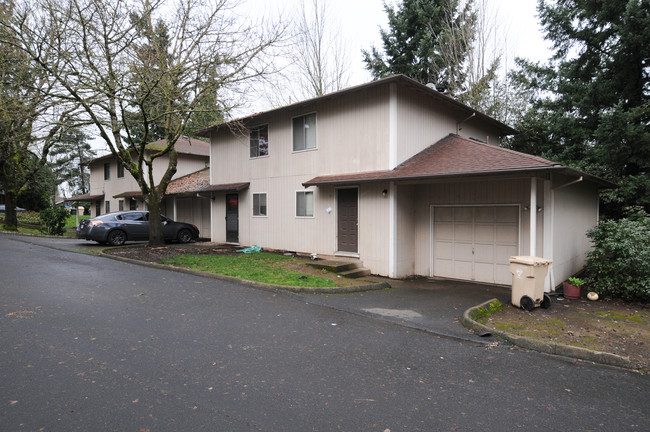 19824 SW Santee Ct in Tualatin, OR - Building Photo - Building Photo