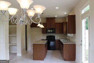 3572 Brockenhurst Dr in Buford, GA - Foto de edificio - Building Photo