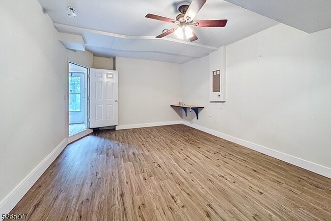 4 Woods Edge Rd in Rockaway, NJ - Building Photo - Building Photo