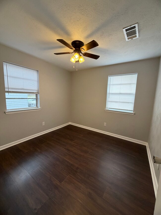 519 Wren Ave in Duncanville, TX - Building Photo - Building Photo