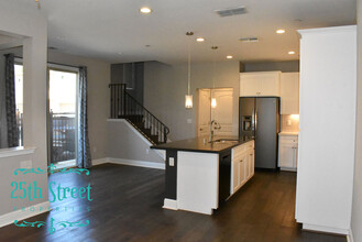 2536 Villa Terrace Ln in Sacramento, CA - Building Photo - Building Photo