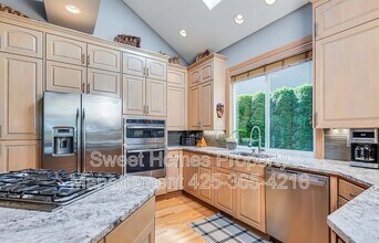 5571 178th Ave SE in Bellevue, WA - Building Photo - Building Photo