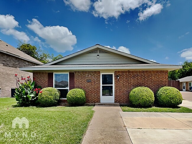 property at 1601 Cardinal Dr