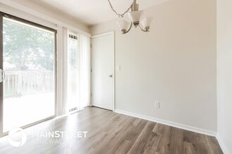 216 SW Richwood Ln, Unit 7122 in Blue Springs, MO - Foto de edificio - Building Photo