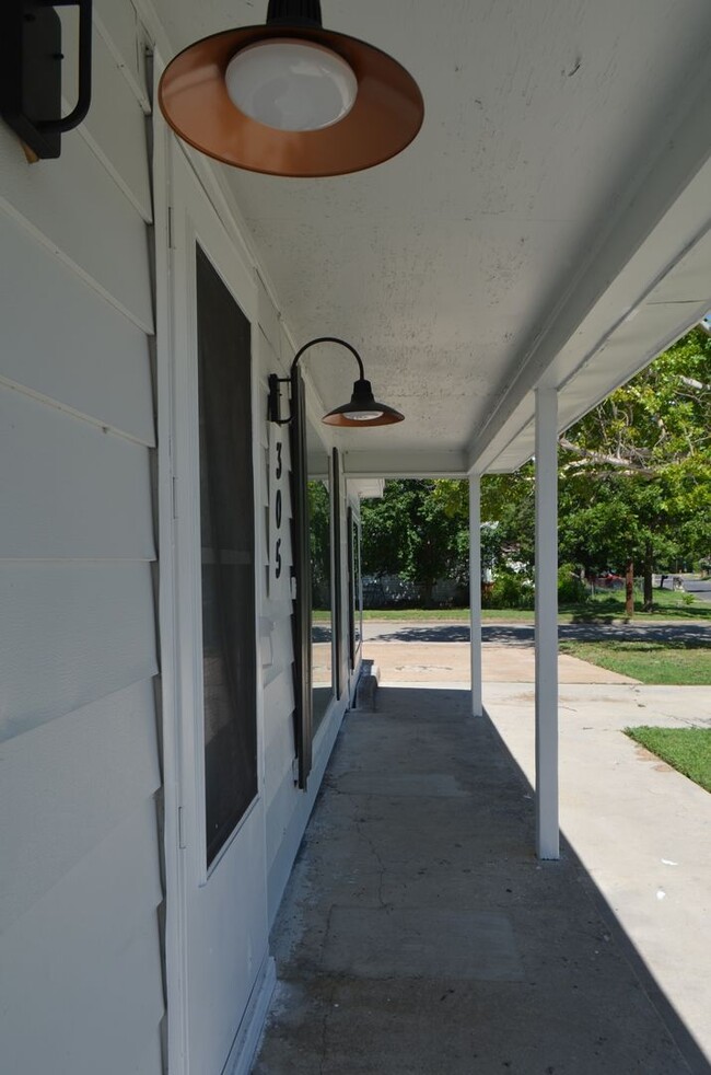 305 Meggs St in Copperas Cove, TX - Building Photo - Building Photo