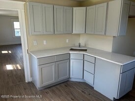 514 Miles Ave in Dickson City, PA - Building Photo